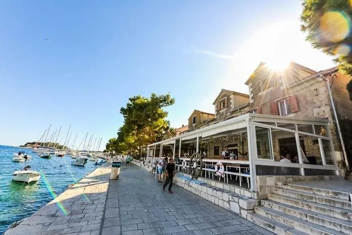 Peaceful & Secluded Retreat House Kod Kapetana Hvar