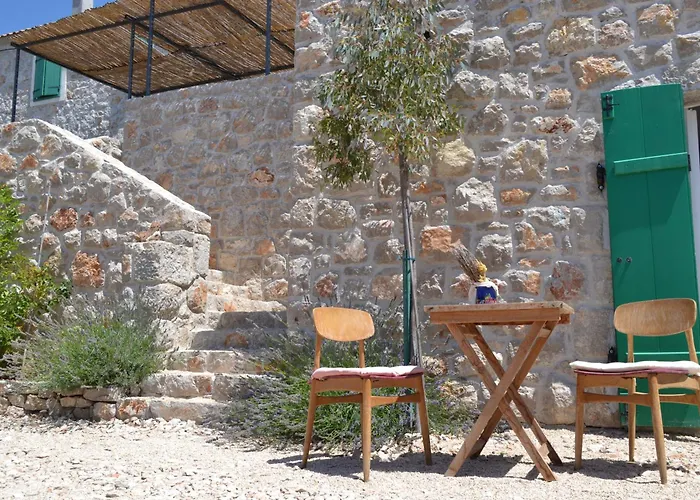 Peaceful & Secluded Retreat House Kod Kapetana Hvar