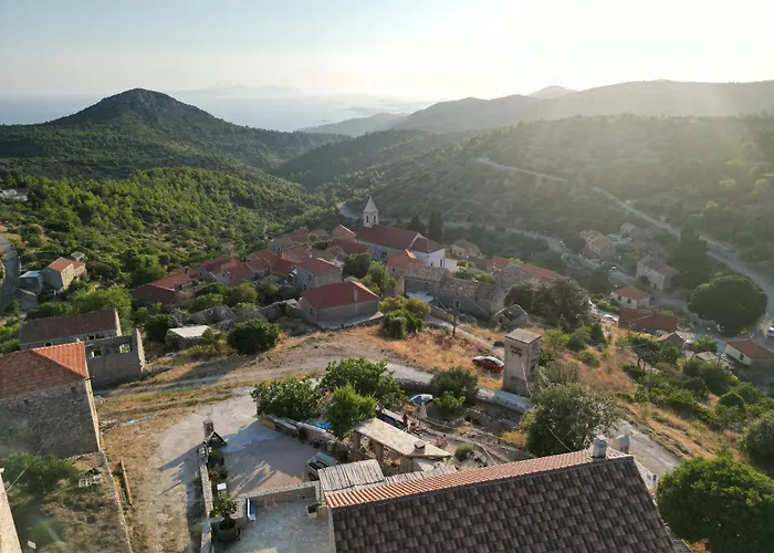 Peaceful & Secluded Retreat House Kod Kapetana Hvar