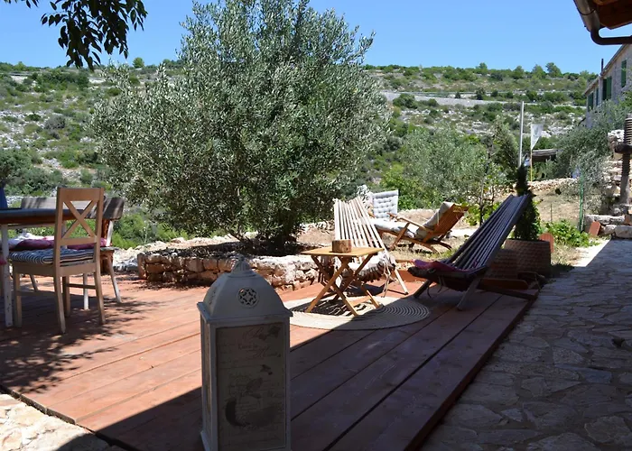 Peaceful & Secluded Retreat House Kod Kapetana Hvar Prázdninový dům Veliko Grablje