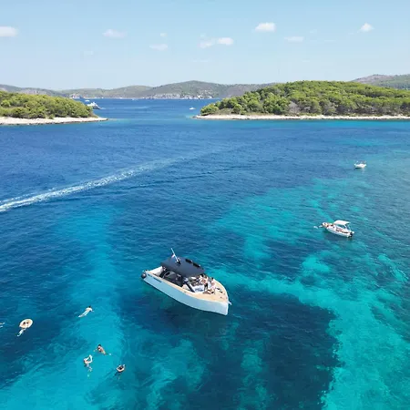 Peaceful & Secluded Retreat House Kod Kapetana Hvar Holiday home