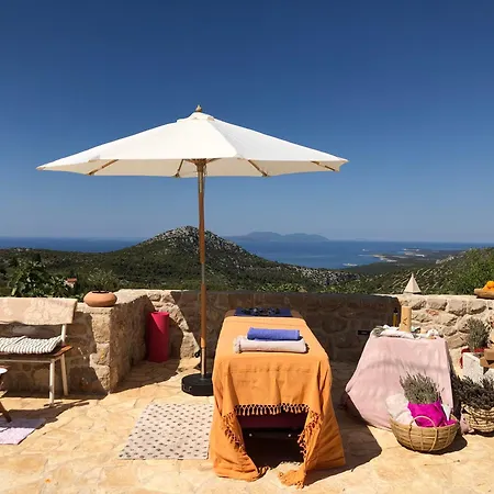 Peaceful & Secluded Retreat House Kod Kapetana Hvar